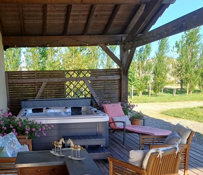 Domaine Du Boscq Villa Parleboscq ภายนอก รูปภาพ